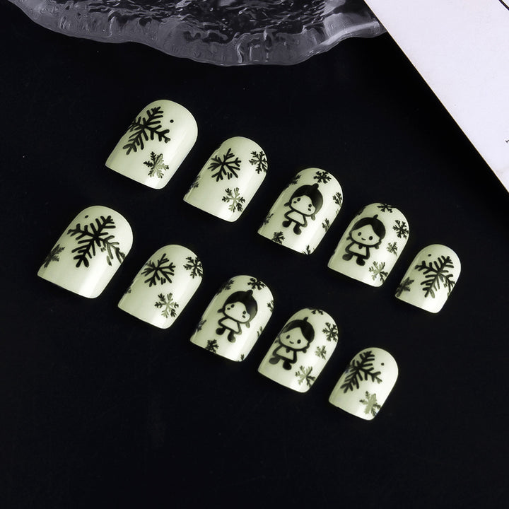 Winter-Themed Nail Art Design Kalsten
