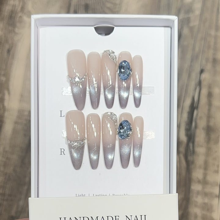 Glamorous Press-On Nail Set with Ombré Design and Rhinestone Accents Kalsten
