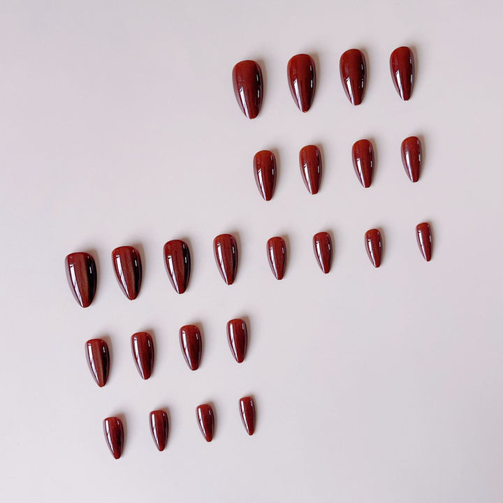 Nail set with an elegant ombre effect and shimmering accents Kalsten