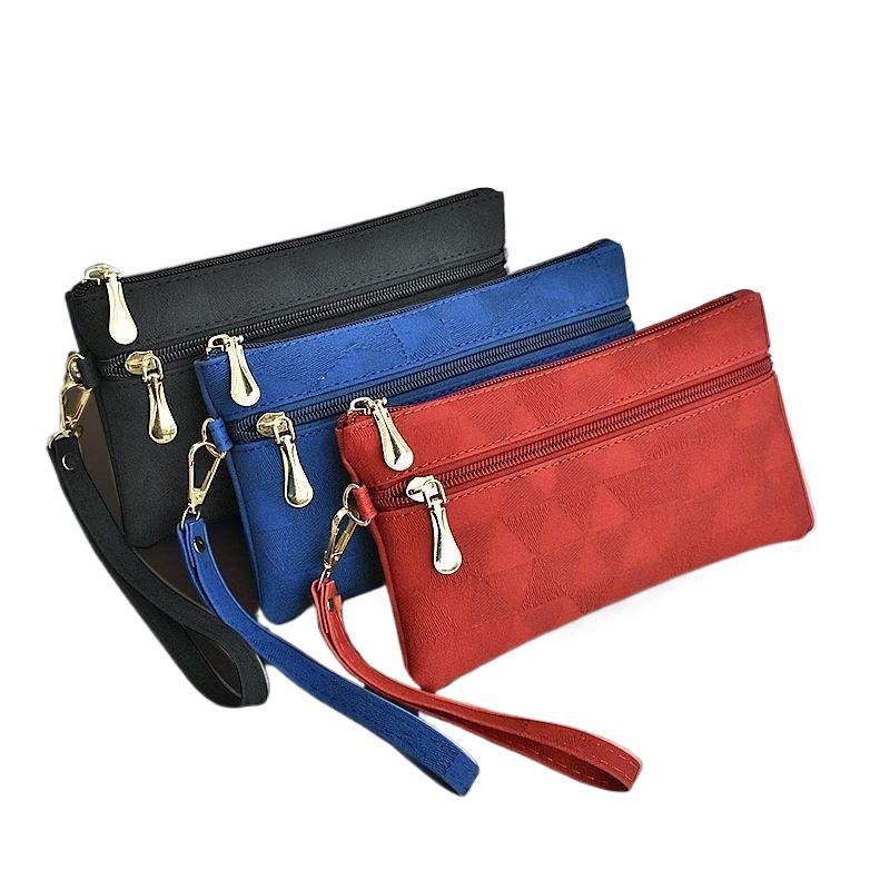 Elegant Clutch With Practical Zipper Kalsten