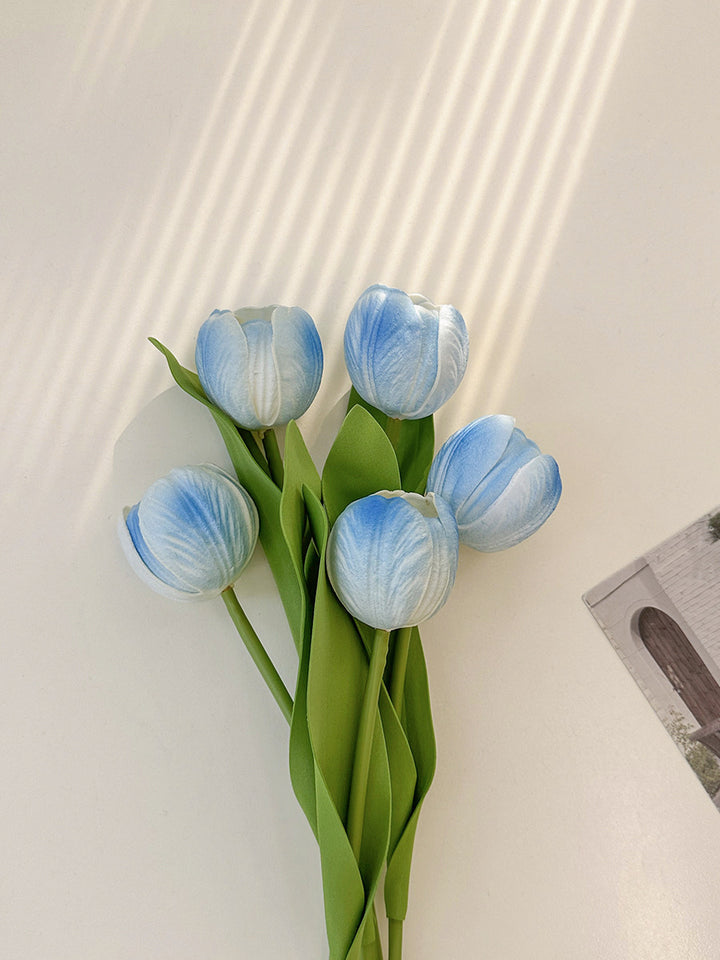Realistic Tulip Flower Bouquet