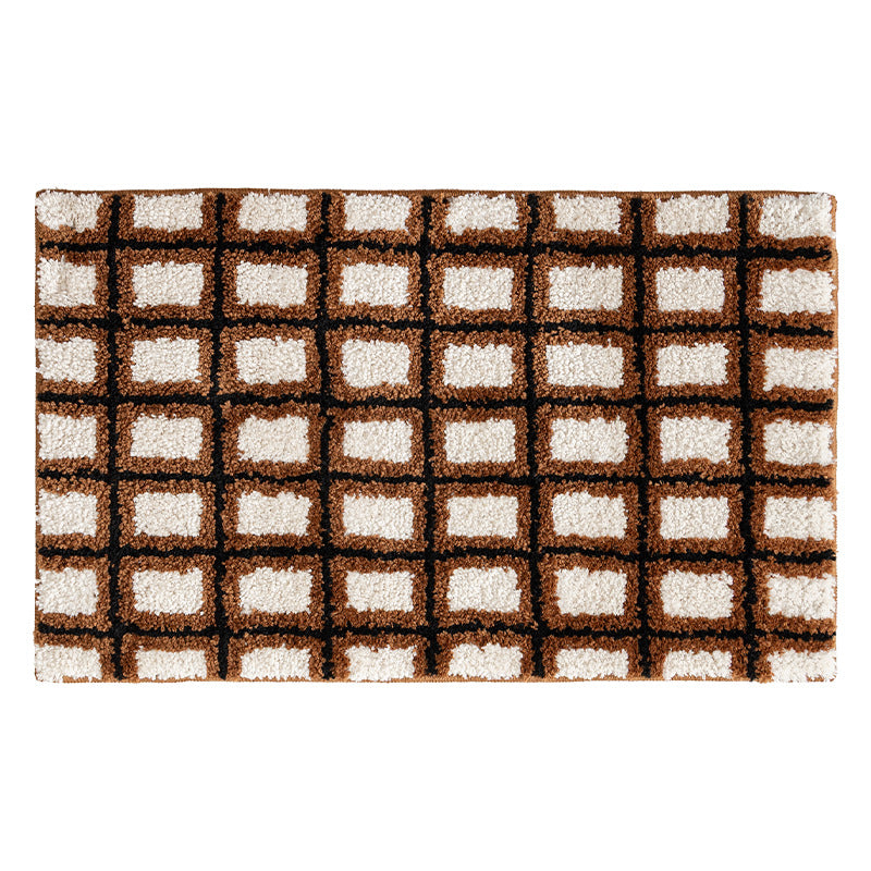 Short pile bath mat with geometric check pattern and non-slip backing Kalsten