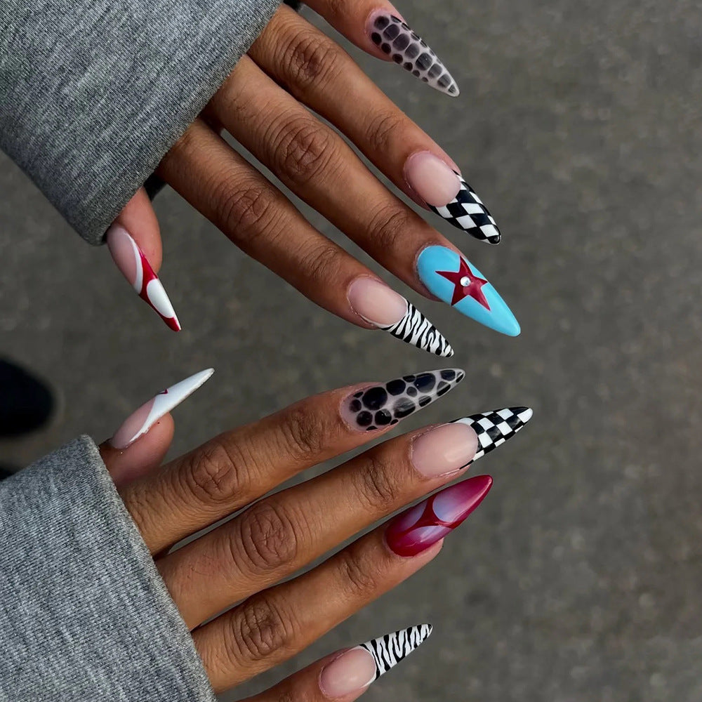 Animal-Inspired Press-On Nail Art Set Kalsten