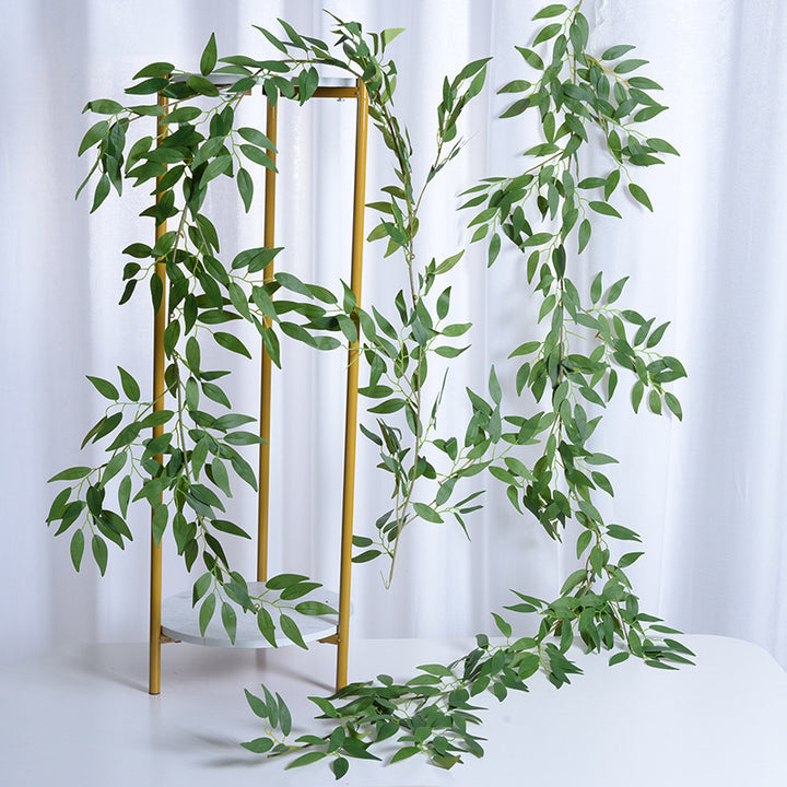 Elegant Decorative Leaf Garland