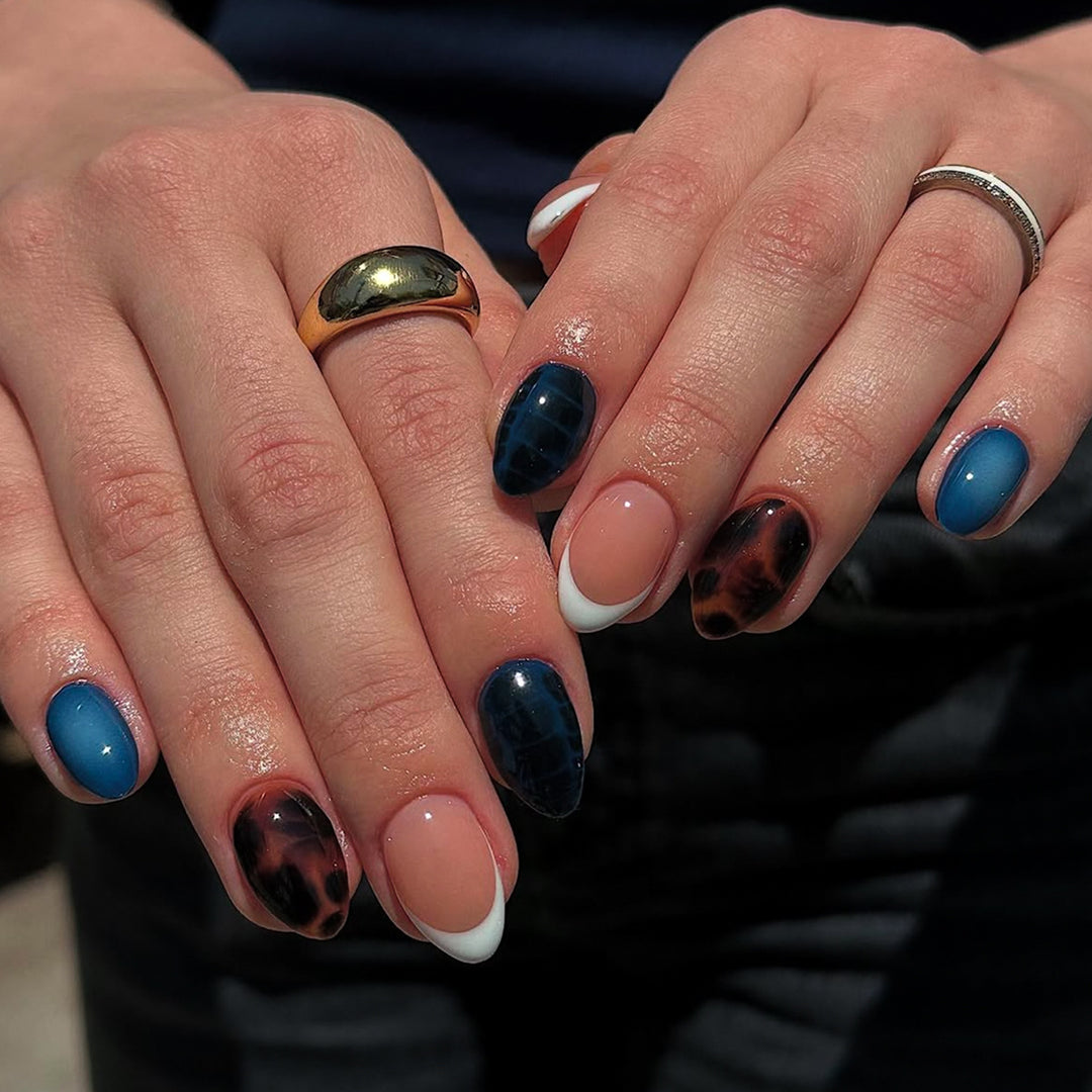Artificial Nails in Eccentric Design with Creative Accents Kalsten