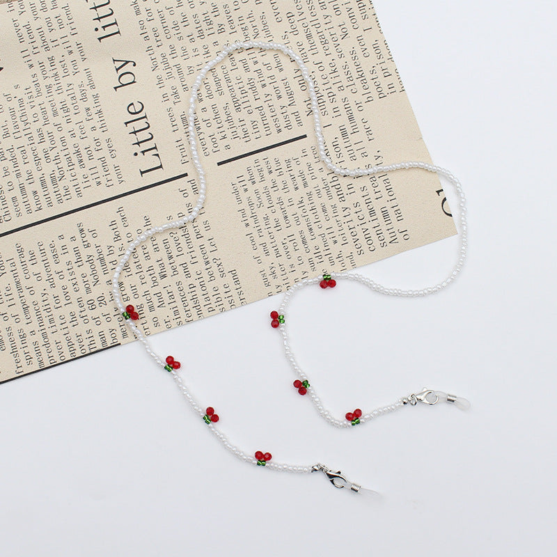 Eye-Catching Beaded Eyewear Chain Kalsten