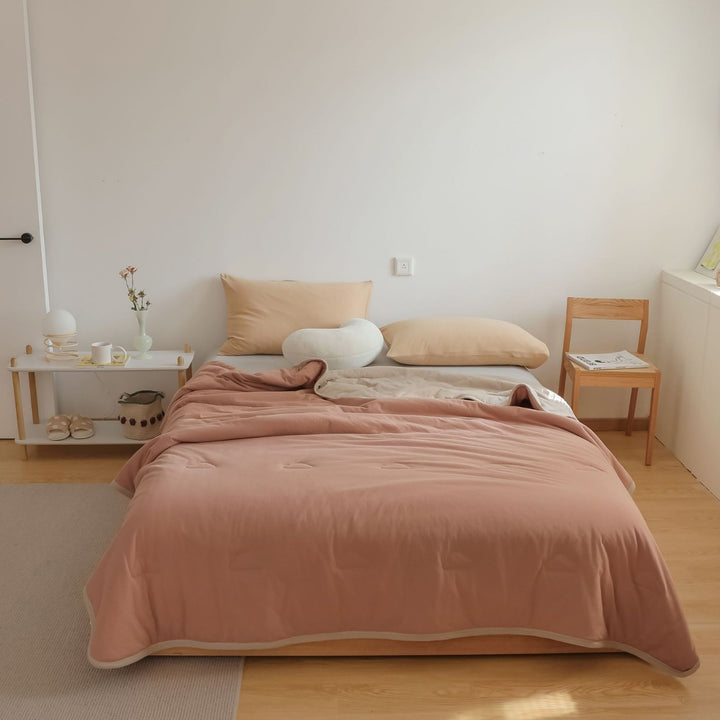 Bedding set made of breathable cotton percale with light stonewash