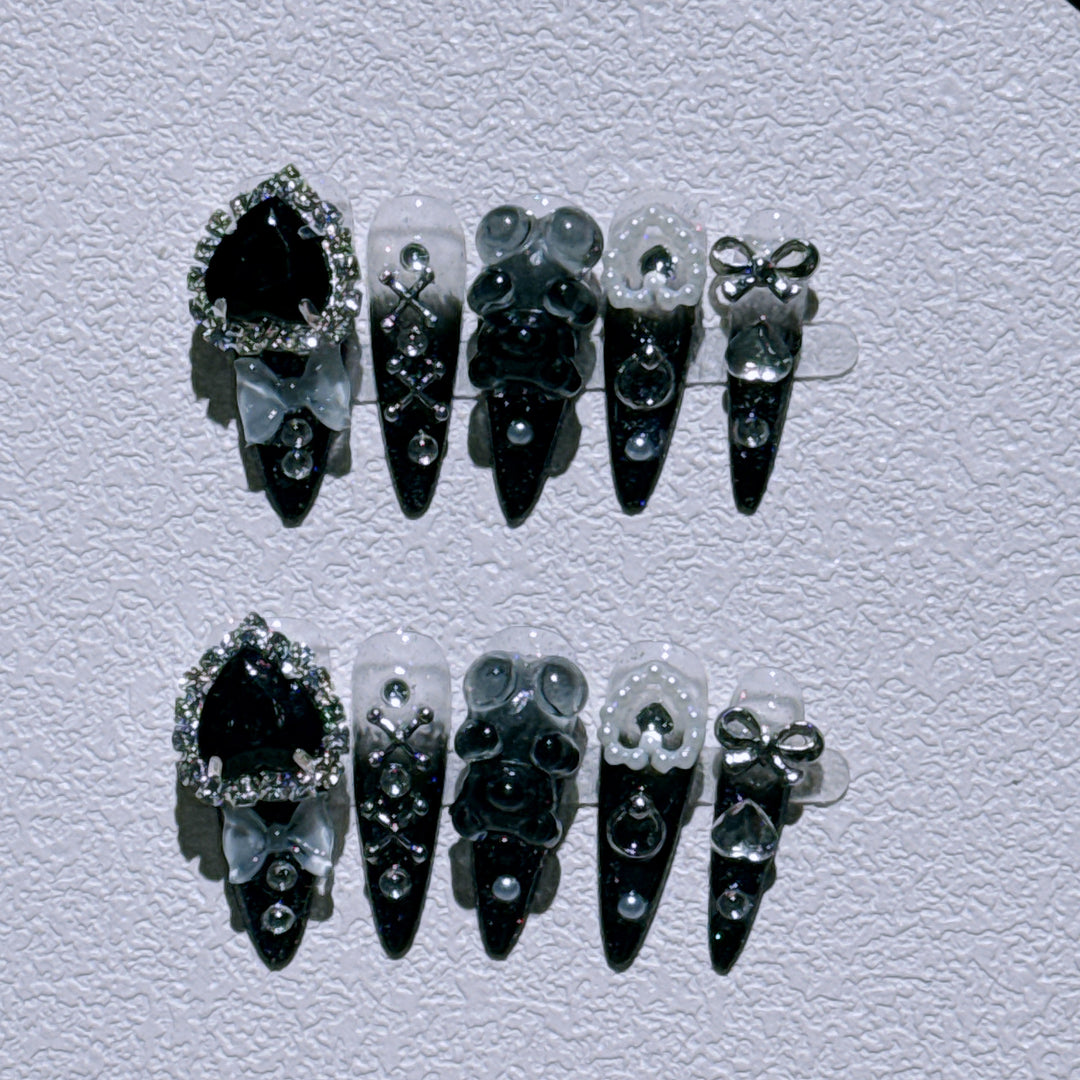 Glamorous Nail Art Extensions