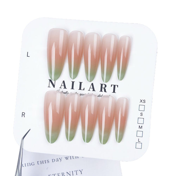 Artistic Almond-Shaped Press-On Nail Set Kalsten