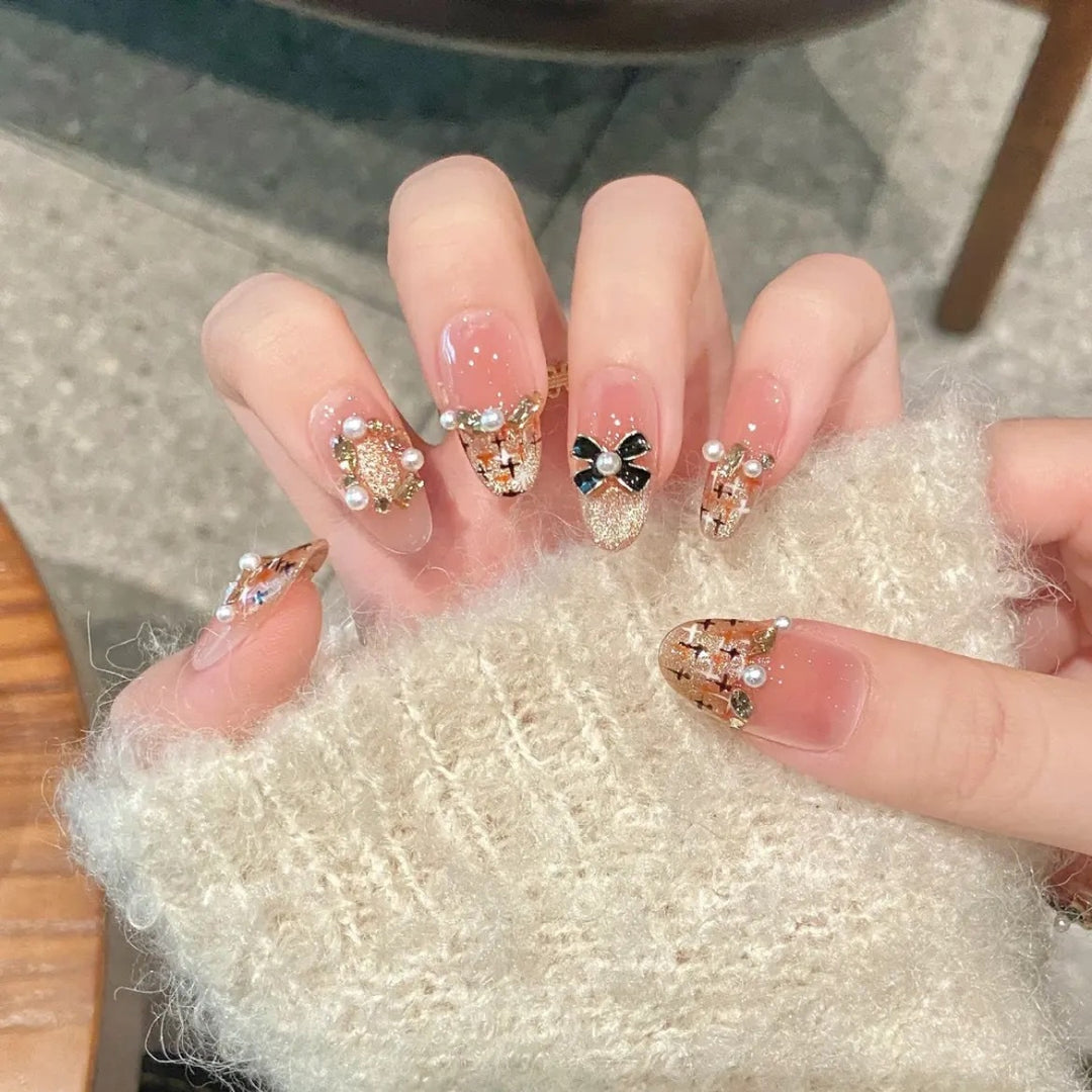 Luxurious Press-On Nail Set with Decorative Accents