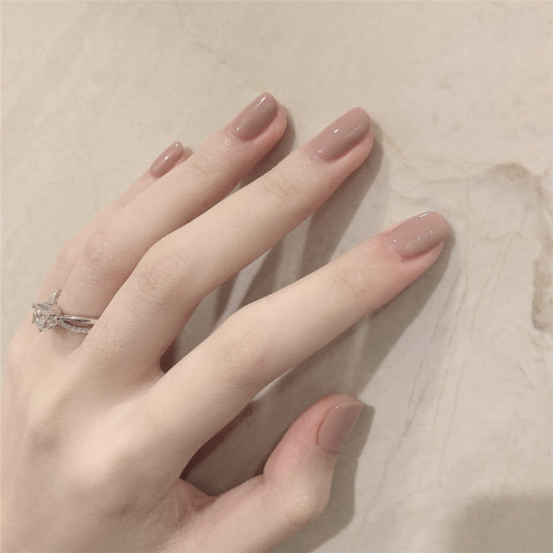 Elegant Glossy Nail Art