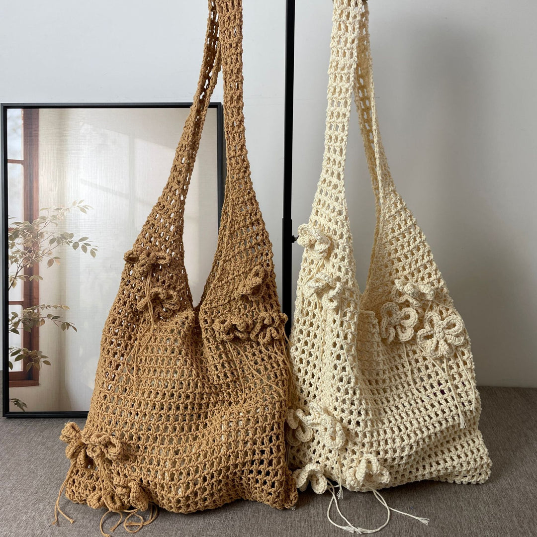 Hand-knotted beach bag with flower details Kalsten