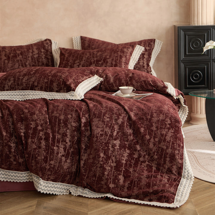 Luxurious velvet bedding set with lace trim
