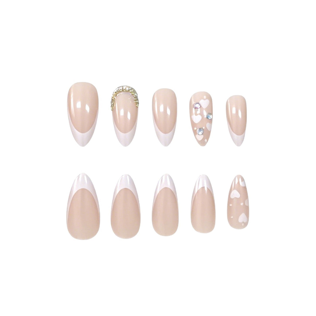 Elegant Almond-Shaped French Tip Nail Art Kalsten