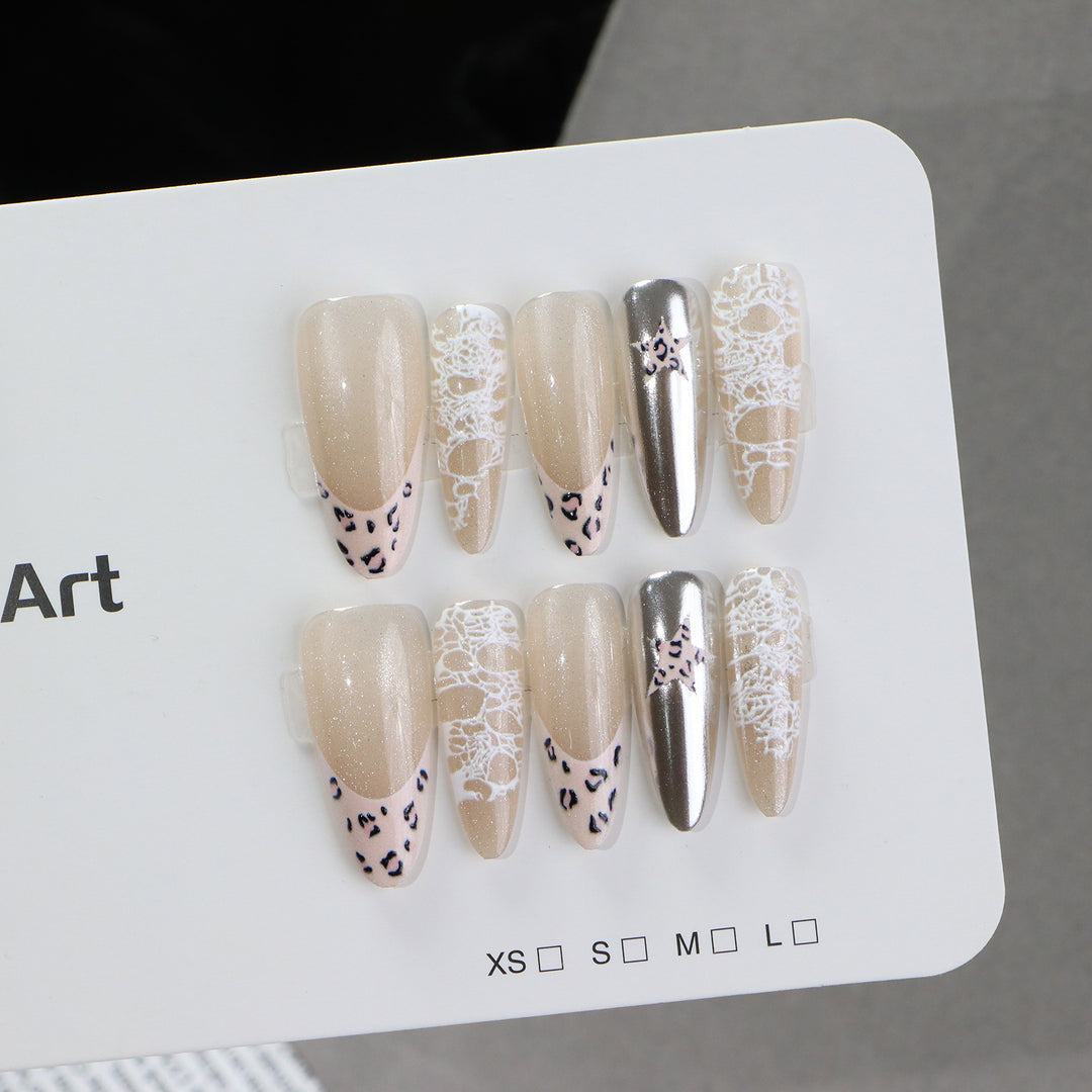 French Tip Press-On Nail Art Kalsten