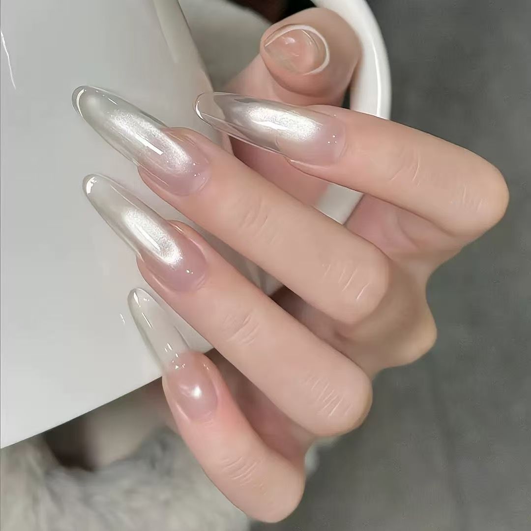 Artificial nails with elegant ombre effect and glitter accents Kalsten