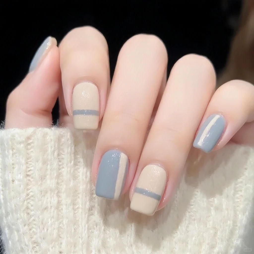 Artificial nails with modern geometric design and stylish gradient Kalsten