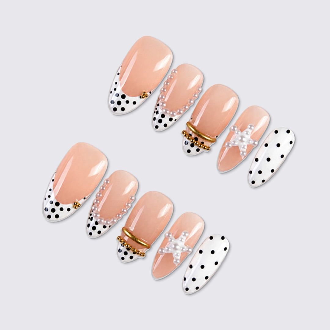 Nail set with elegant pearl and dot accents Kalsten