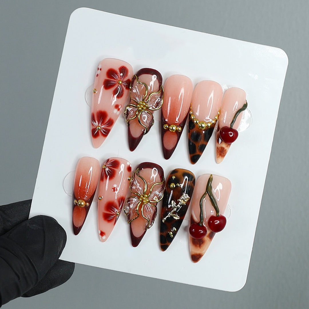 Artistic Decorative Press-On Nail Set Kalsten
