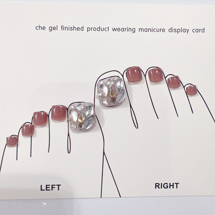 Artful toenails with glitter accents Kalsten