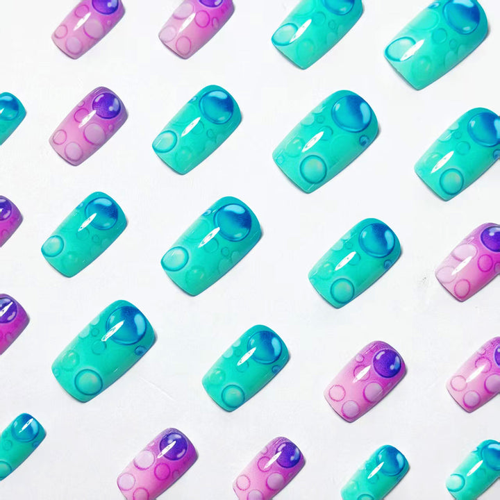 Artificial nails with shimmering water pearl motif Kalsten