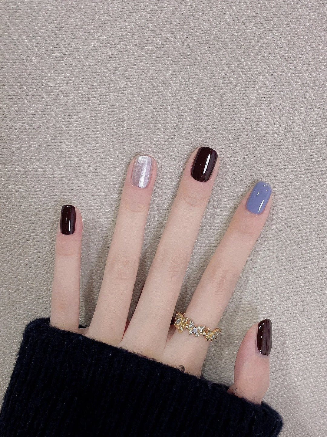 Chic Press-On Nail Set
