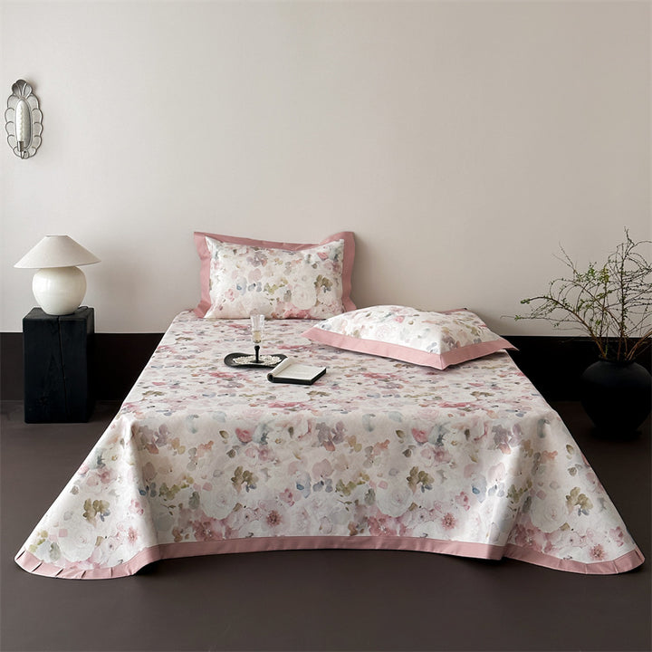 Bedding set made of fine cotton satin with classic Toile-de-Jouy print and satin hem