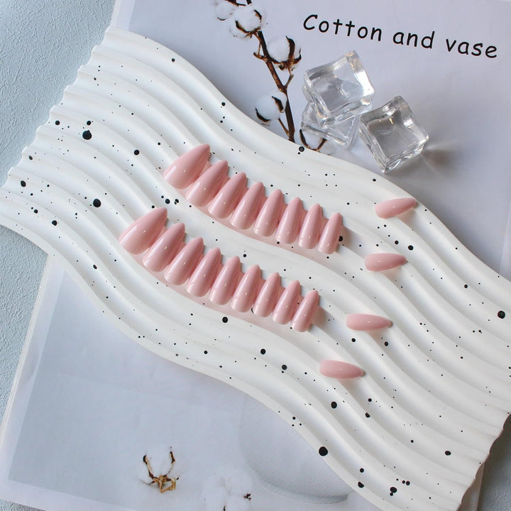 Artificial nail set in elegant stiletto shape Kalsten
