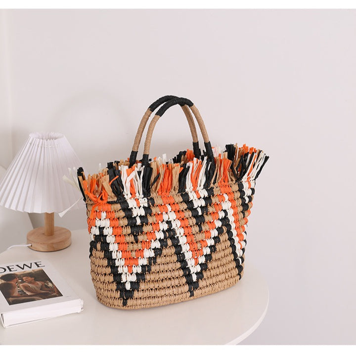Stylish straw bag with eye-catching pattern Kalsten