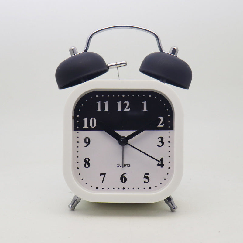 Quarz Alarm Clock in Modern Retro Style Kalsten