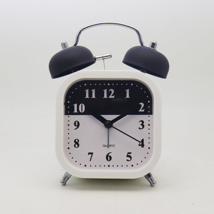 Quarz Alarm Clock in Modern Retro Style Kalsten
