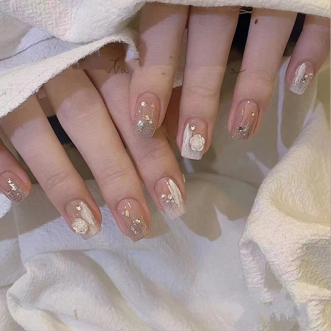 Elegant Floral Press-On Nail Art