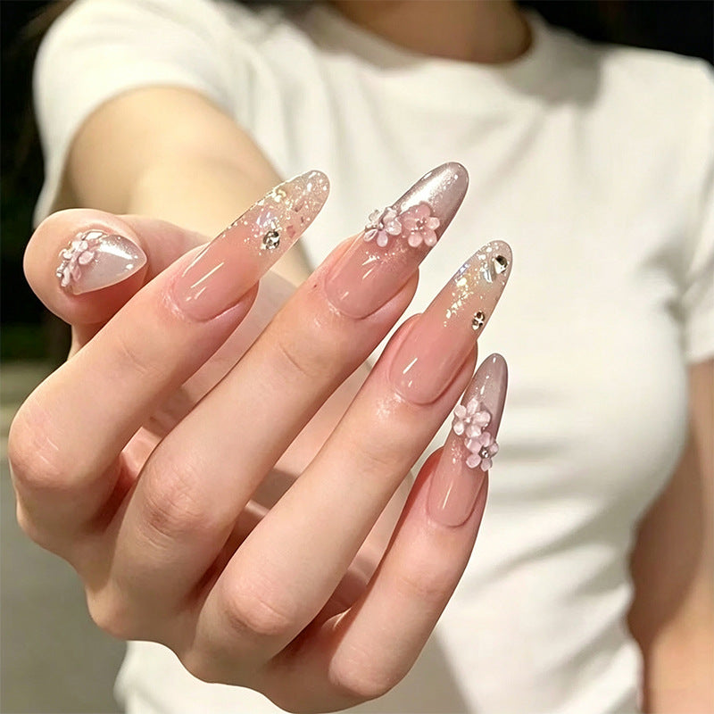 Nail art set with floral 3D applications and glitter accents Kalsten