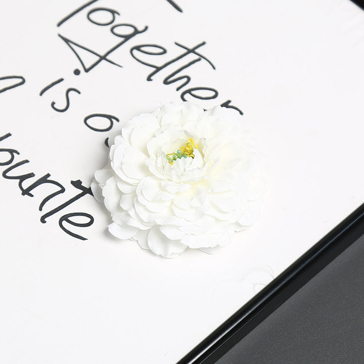 Elegant Floral Hair Accessory for Decorative Styling