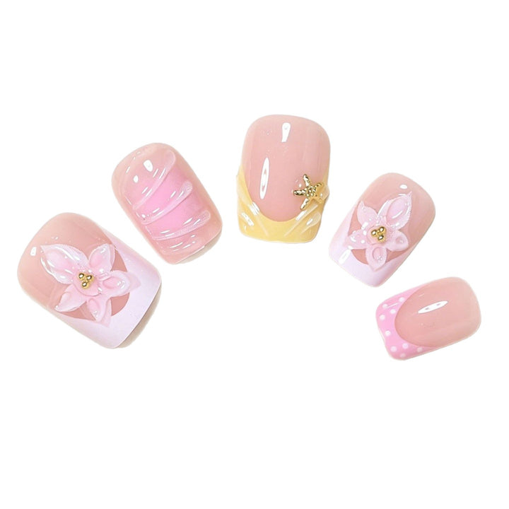 Decorative Press-On Nail Art Tips with Floral Accents Kalsten