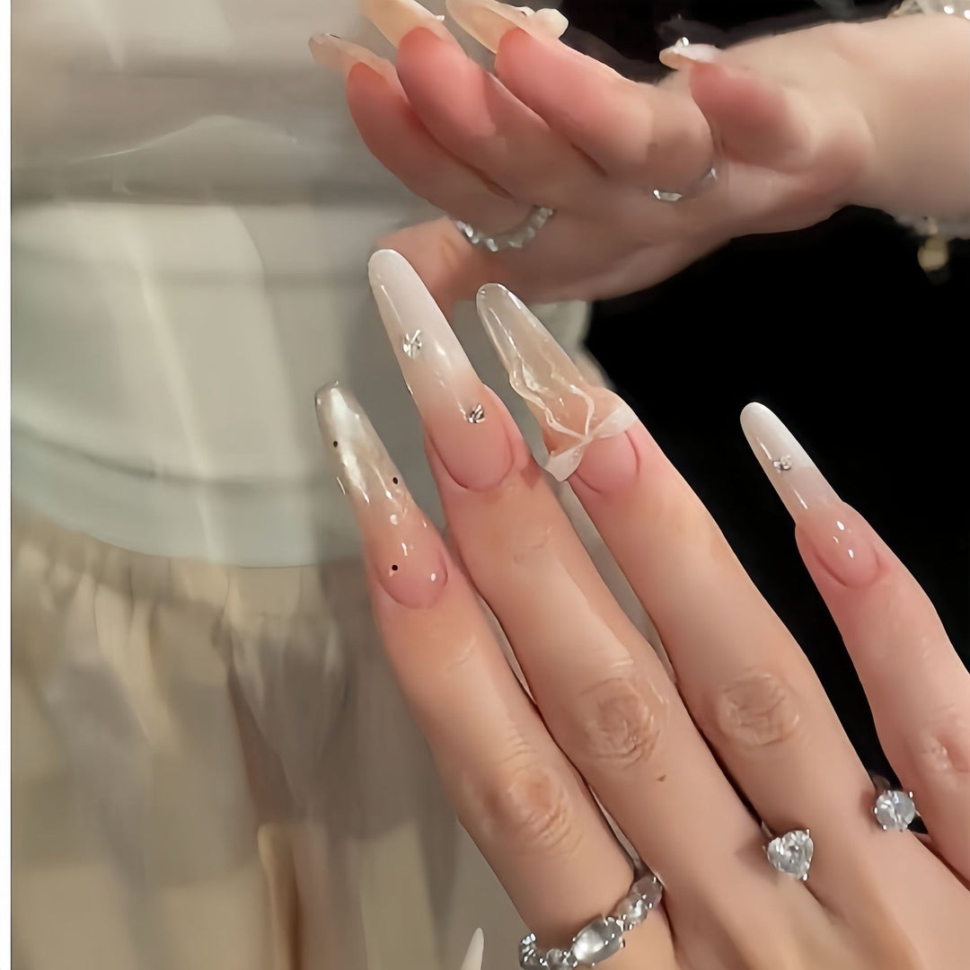Artificial nails with elegant accents Kalsten