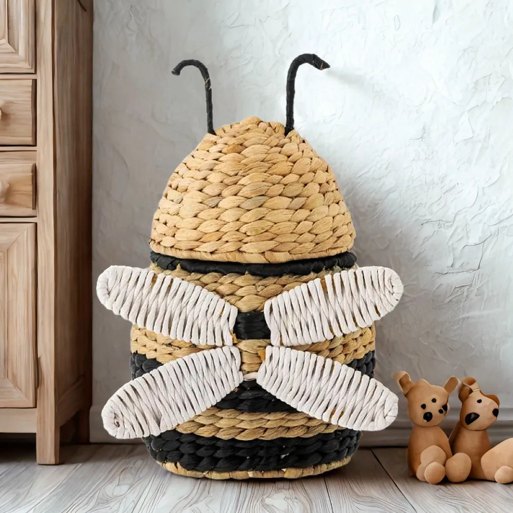 Handcrafted decoration basket made of natural materials Kalsten