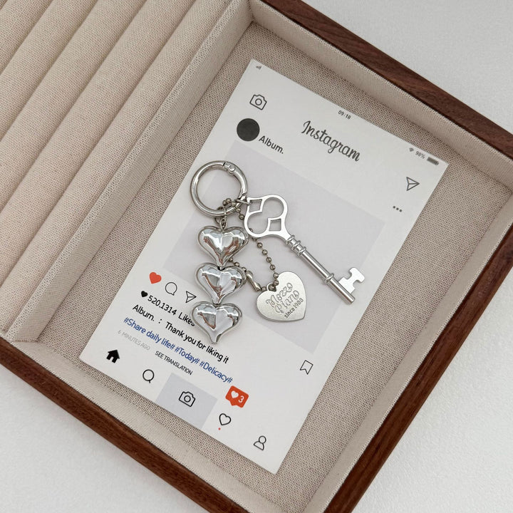 Artistic Heart-Shaped Keychain Kalsten