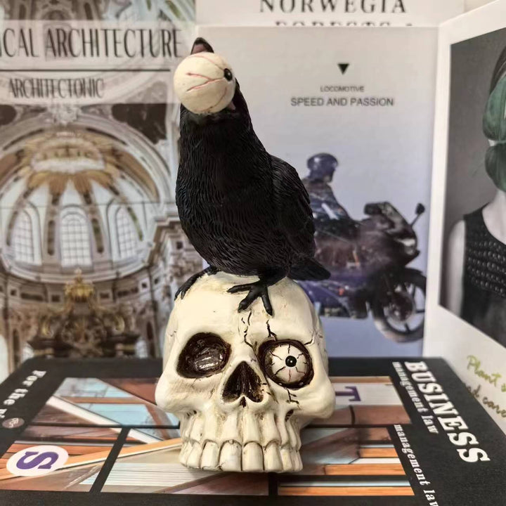 Decorative figure with raven on skull Kalsten