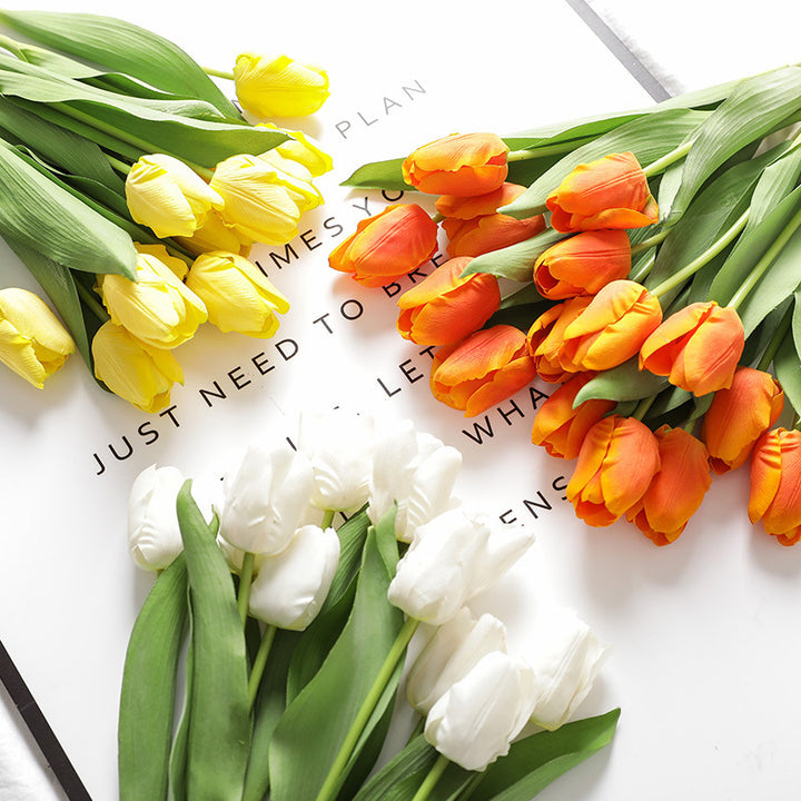 Realistic Decorative Tulip Bouquet