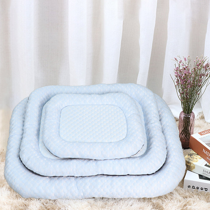 Comfortable Quilted  Sleep Pad   Dog Bed