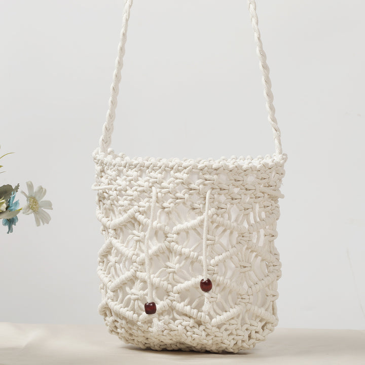 Handmade macrame shoulder bag with playful design Kalsten