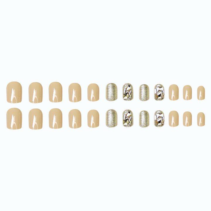Artful nail art with glitter accents Kalsten