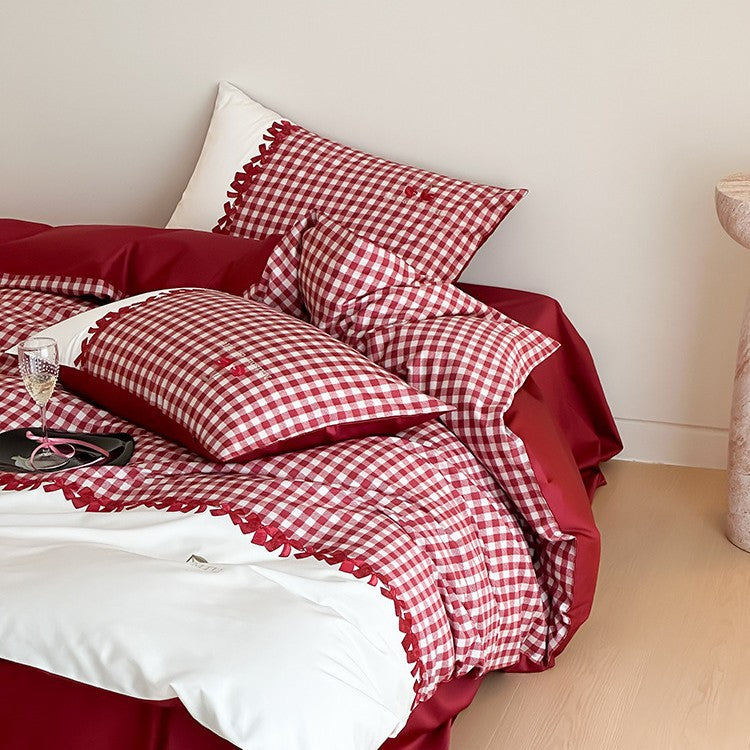 Vichy-check bed set made of fine cotton satin with decorative trim