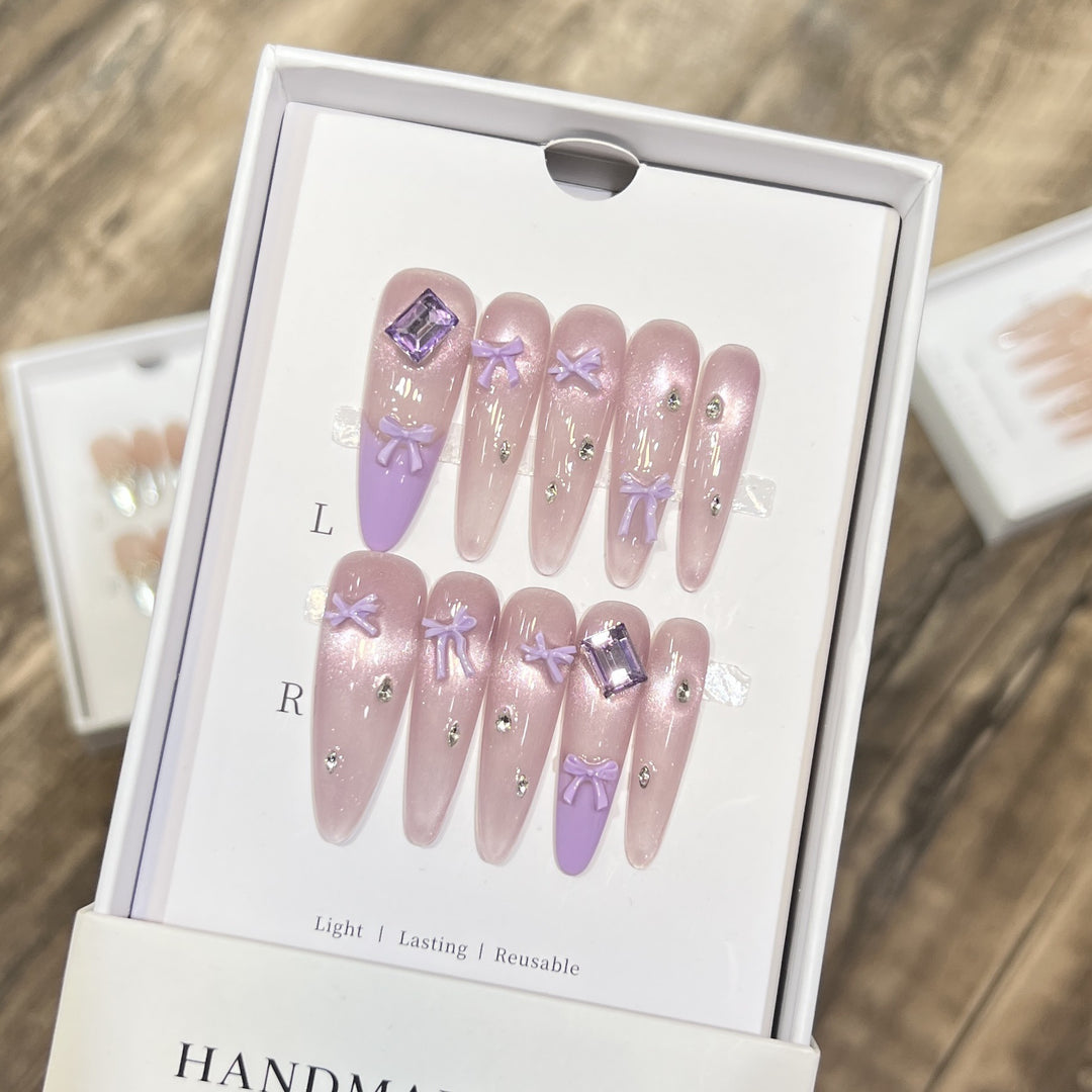 Elegant Handcrafted Press-On Nail Art Set Kalsten