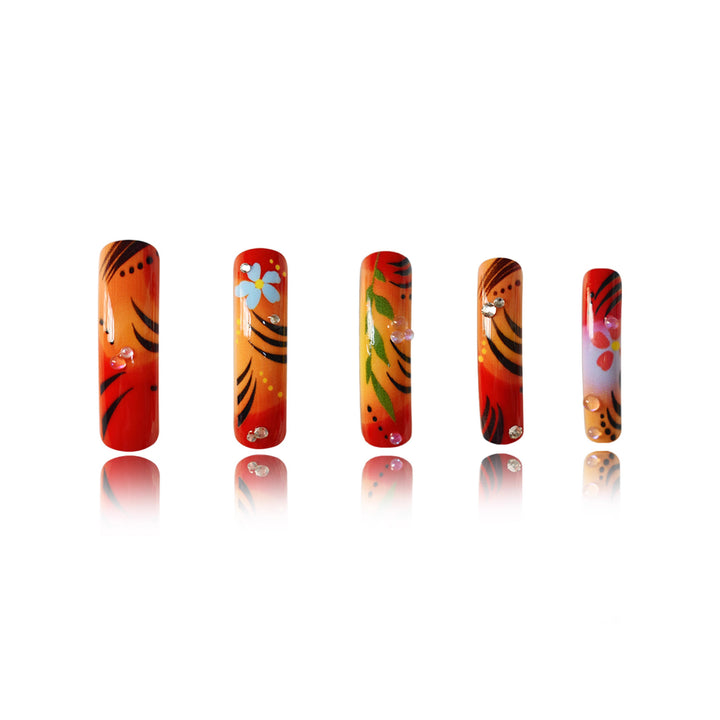 Artfully Designed Floral Press-On Nails Kalsten