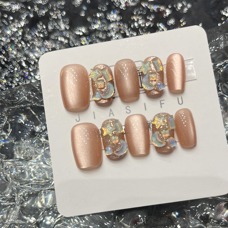 Elegant Press-On Nail Art Set with Decorative Rhinestone Accents