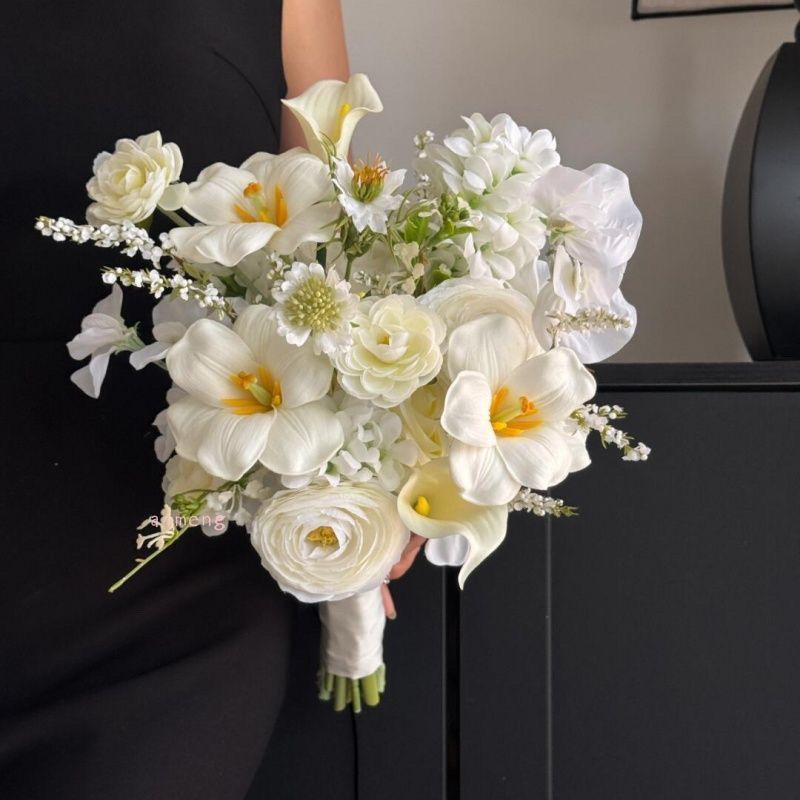 Decorative Hanging Floral Bouquet