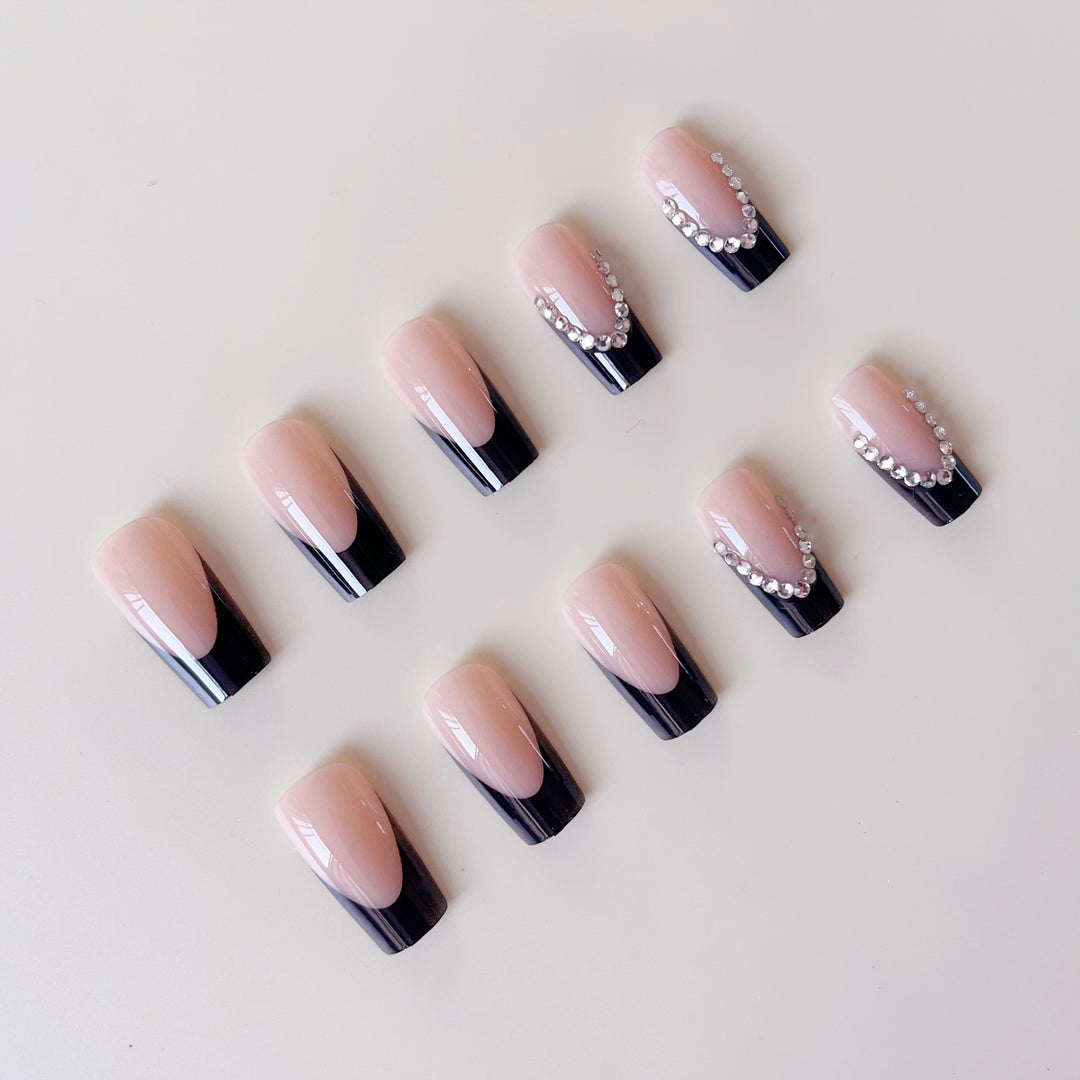 Artificial nail set with elegant tips and glitter accents Kalsten