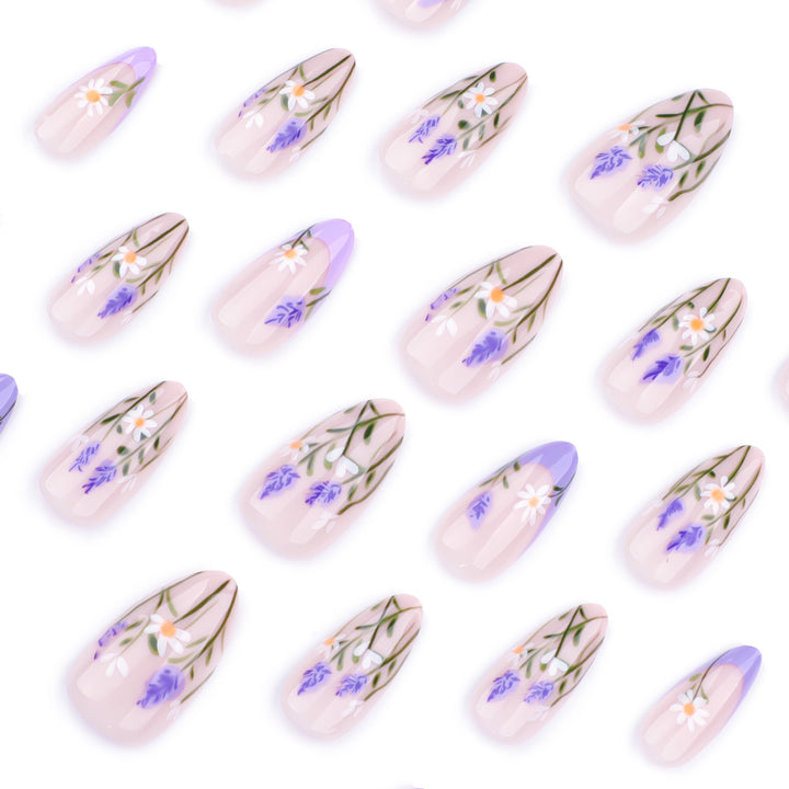 Artful Nail Art with Delicate Floral Decorations Kalsten